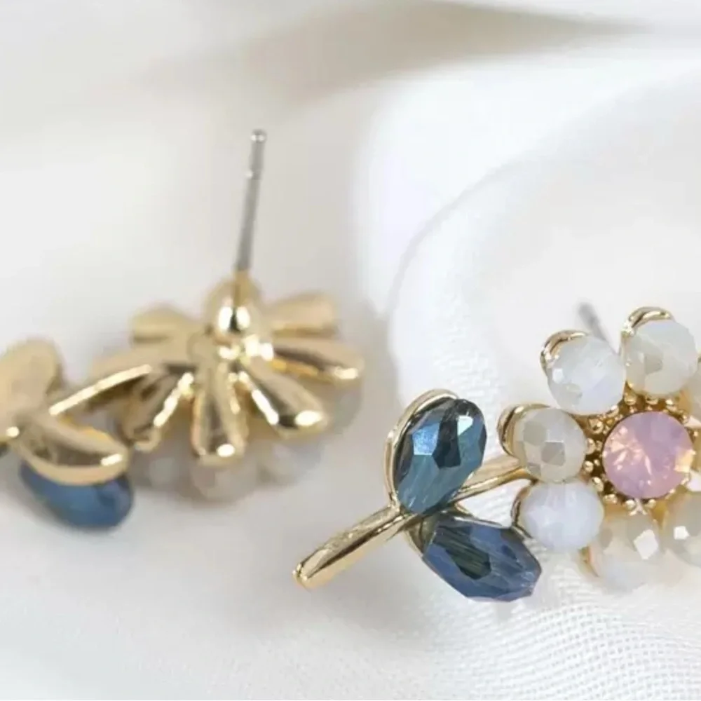 ✨Rhinestones Elegant Floral Crystal Earrings